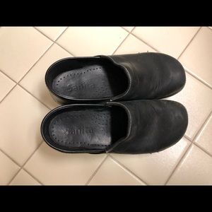 Dansko size 5